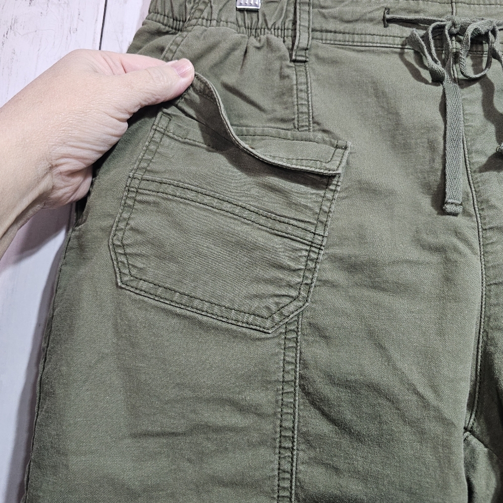 Anthropologie Pilcro Pants Women's Green Cargo Utility Relaxed Ankle Size Medium - Picture 4 of 9